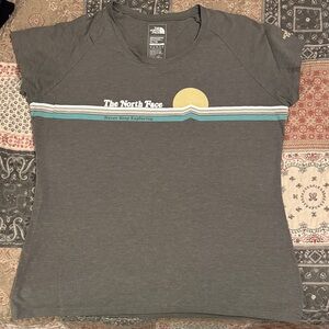 The North Face Gray Short Sleeve Tee - XL Slim fit